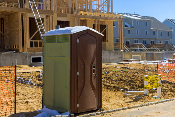 Best Portable restroom trailer rental  in Le Center, MN